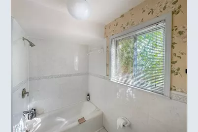 7906 Del Rey Lane, Houston, TX 77071 - Photo 13