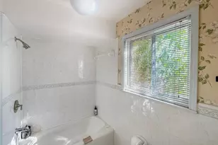 7906 Del Rey Ln, Houston, TX 77071 - Photo 13