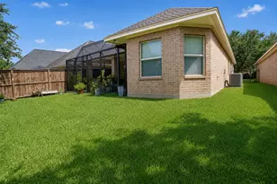 17 Red Oak Ct, Lake Jackson, TX 77566 - Photo 21