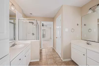 2710 Grants Lake Boulevard #E3, Sugar Land, TX 77479 - Photo 17