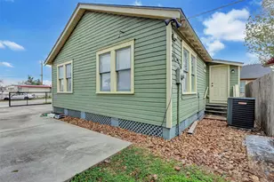 404 E 29th St, Houston, TX 77008 - Photo 9