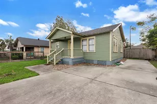 404 E 29th St, Houston, TX 77008 - Photo 1