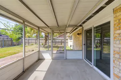 5711 Weeping Willow Road, Houston, TX 77092 - Photo 29