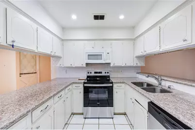 5711 Weeping Willow Road, Houston, TX 77092 - Photo 11