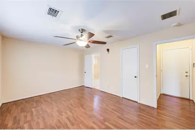 5711 Weeping Willow Road, Houston, TX 77092 - Photo 15