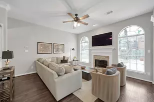 31 E Amberglow Cir, The Woodlands, TX 77381 - Photo 13