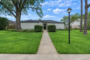 10322 Lynbrook Hollow St, Houston, TX 77042 - Photo 1