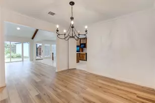 10322 Lynbrook Hollow St, Houston, TX 77042 - Photo 5