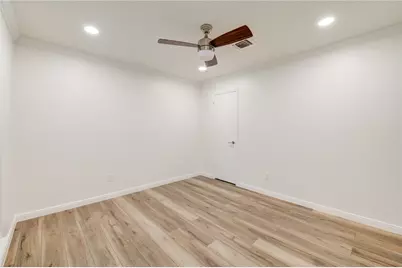 10322 Lynbrook Hollow Street, Houston, TX 77042 - Photo 27