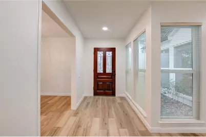 10322 Lynbrook Hollow Street, Houston, TX 77042 - Photo 3