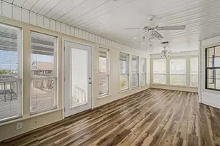 4 S Flamingo St, La Marque, TX 77568 - Photo 9