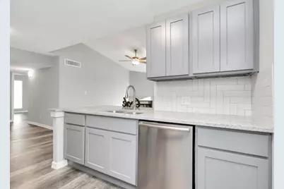 10101 S Gessner Road #811, Houston, TX 77071 - Photo 7