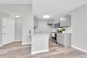 10101 S Gessner Rd, Houston, TX 77071 - Photo 11