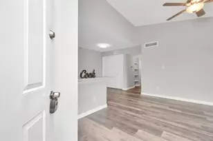 10101 S Gessner Rd, Houston, TX 77071 - Photo 3