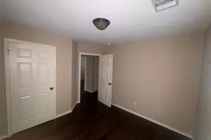 10604 Royal Adrian Dr, Conroe, TX 77303 - Photo 7