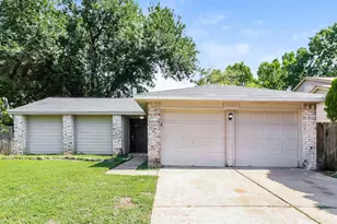 15306 Evergreen Pl Dr, Houston, TX 77083 - Photo 1