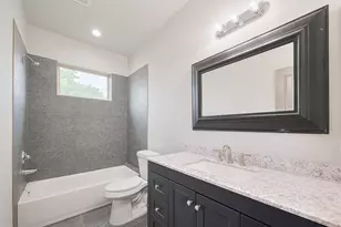 1101 Johnson St, Baytown, TX 77520 - Photo 41