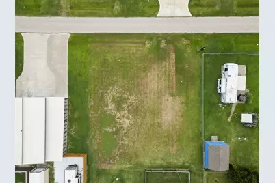 940 Sandollar, Crystal Beach, TX 77650 - Photo 13