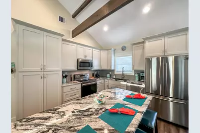 911 S Tinkle Lane, Crystal Beach, TX 77650 - Photo 23
