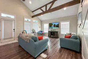 911 S Tinkle Ln, Crystal Beach, TX 77650 - Photo 7