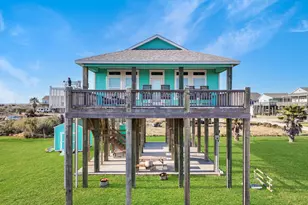 911 S Tinkle Ln, Crystal Beach, TX 77650 - Photo 33
