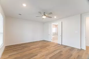 11 Mariposa Woods Dr, Tomball, TX 77375 - Photo 23