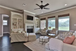 717 Rustic Oaks Dr, Angleton, TX 77515 - Photo 7