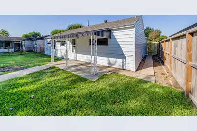 1304 Pugh Drive, Galena Park, TX 77547 - Photo 15