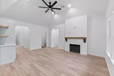 15479 Arrowhead Loop W, Willis, TX 77378 - Photo 3