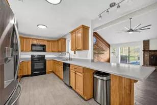 412 Westwood Dr, Friendswood, TX 77546 - Photo 9
