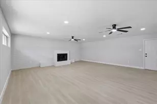 1925 Galway Dr, Vidor, TX 77662 - Photo 5