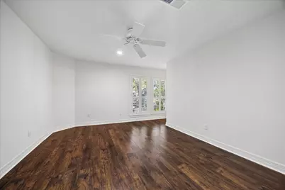 56 Bayou Pointe Drive, Houston, TX 77063 - Photo 23
