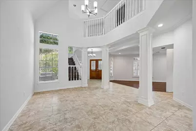 56 Bayou Pointe Drive, Houston, TX 77063 - Photo 3