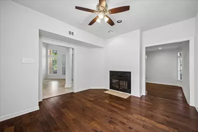 56 Bayou Pointe Drive, Houston, TX 77063 - Photo 11