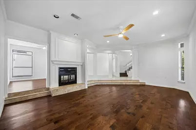 56 Bayou Pointe Drive, Houston, TX 77063 - Photo 5