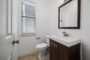 56 Bayou Pointe Dr, Houston, TX 77063 - Photo 25