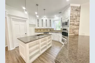 1810 Seven Maples Drive, Houston, TX 77345 - Photo 17