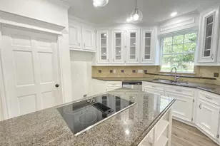 1810 7 Maples Dr, Houston, TX 77345 - Photo 15