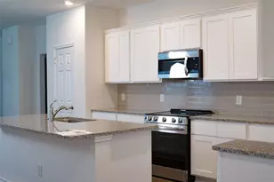 507 Oak Chase Ave, Dayton, TX 77535 - Photo 3