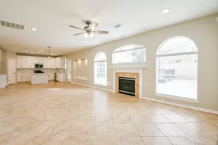 815 Robins Way, Stafford, TX 77477 - Photo 17