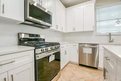 815 Robins Way, Stafford, TX 77477 - Photo 13