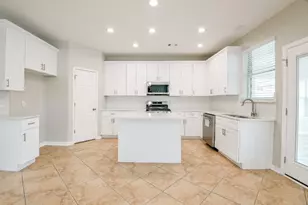 815 Robins Way, Stafford, TX 77477 - Photo 13