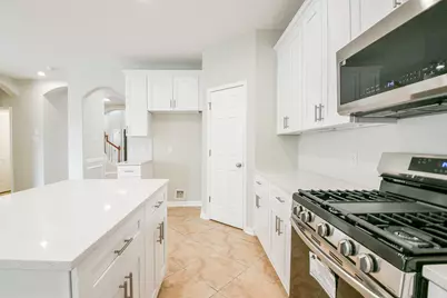 815 Robins Way, Stafford, TX 77477 - Photo 11