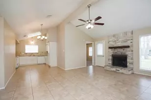 5815 Heather St, League City, TX 77573 - Photo 5