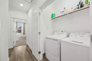 2056 Johanna Dr, Houston, TX 77055 - Photo 15