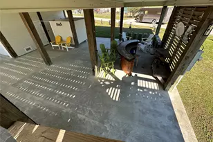 2429 Sand Castle Dr, Crystal Beach, TX 77650 - Photo 11