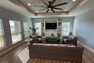 2429 Sand Castle Dr, Crystal Beach, TX 77650 - Photo 17