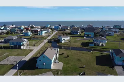 2429 Sand Castle Drive, Crystal Beach, TX 77650 - Photo 3