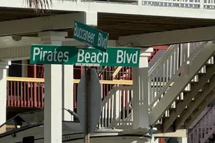 13613 Pirates Beach Blvd, Galveston, TX 77554 - Photo 3