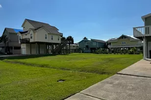 13613 Pirates Beach Blvd, Galveston, TX 77554 - Photo 5